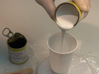 For best results measure out base and hardener by weight instead of milliliters